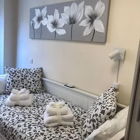 Apartamento Junto A Catedral Apartment *