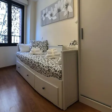 Apartamento Junto A Catedral Apartment *